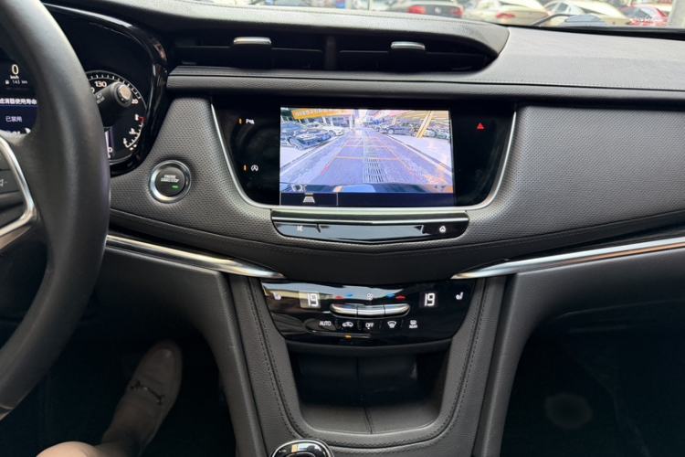 Used Cadillac XT5 2022 2.0T Two-Wheel Drive Luxury Version Interior 4