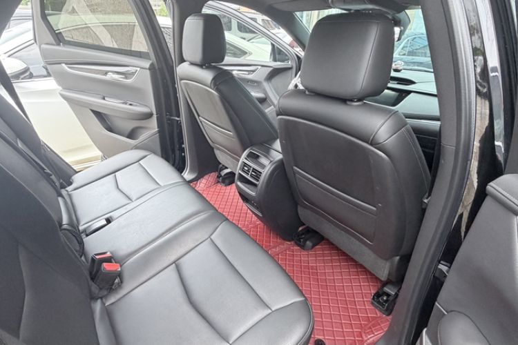 Used Cadillac XT5 2022 2.0T Two-Wheel Drive Luxury Version Interior 4