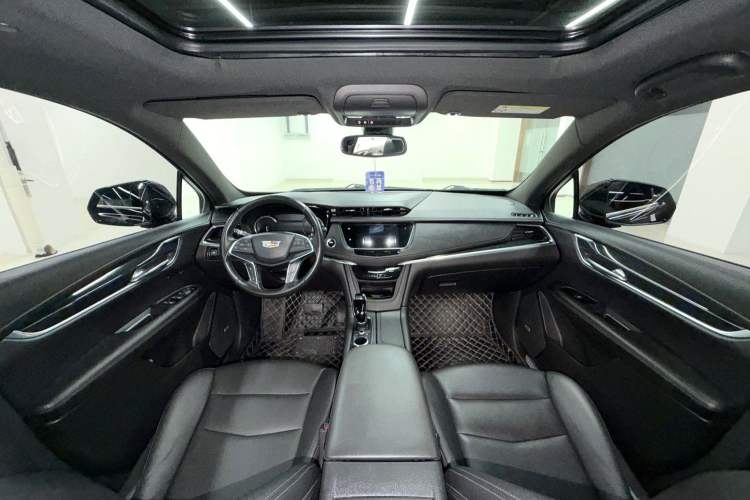 Used Cadillac XT5 2022 2.0T Two-Wheel Drive Luxury Version Interior 4