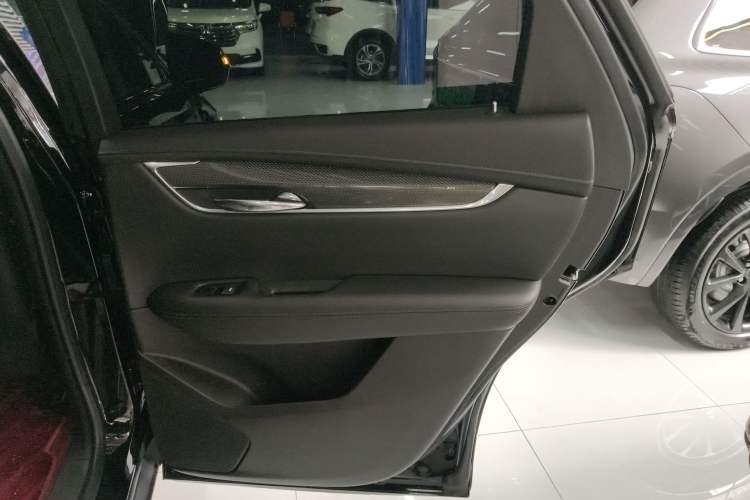 Used Cadillac XT5 2022 2.0T Four-Wheel Drive Luxury Version (Hummingbird Edition) Interior 6