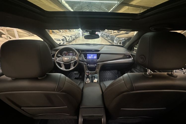 Used Cadillac XT5 2022 2.0T Two-Wheel Drive Luxury Version Interior 6