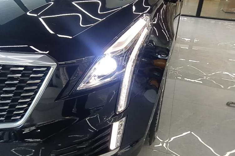 Used Cadillac XT5 2022 2.0T Two-Wheel Drive Luxury Version Left Front Headlight