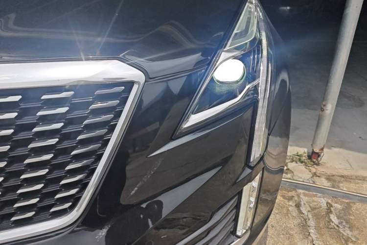Used Cadillac XT5 2022 2.0T Four-Wheel Drive Luxury Version Left Front Headlight