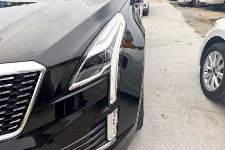 Used Cadillac XT5 2022 2.0T Two-Wheel Drive Luxury Version Left Front Headlight