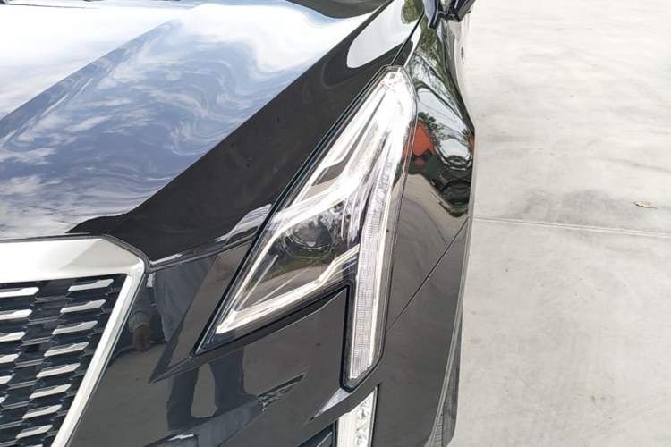 Used Cadillac XT5 2022 2.0T Two-Wheel Drive Luxury Version Left Front Headlight