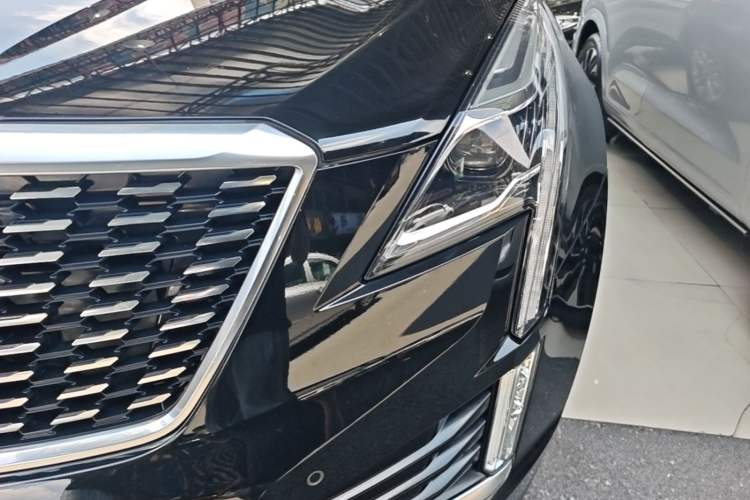 Used Cadillac XT5 2022 2.0T Four-Wheel Drive Luxury Version Left Front Headlight