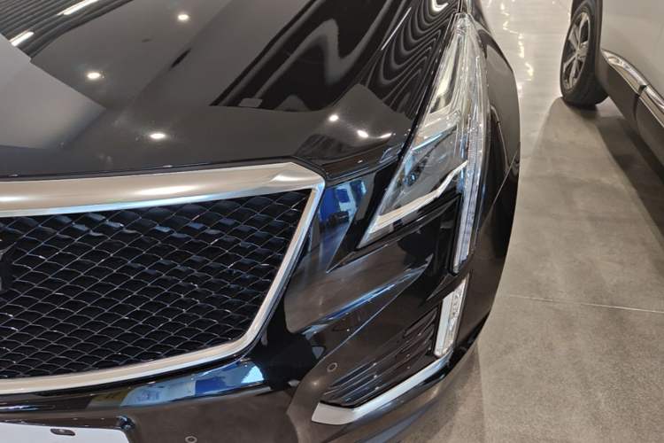 Used Cadillac XT5 2022 2.0T Four-Wheel Drive Premium Edition Left Front Headlight