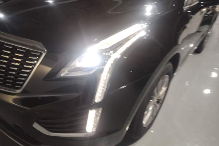 Used Cadillac XT5 2022 2.0T Two-Wheel Drive Luxury Version Left Front Headlight