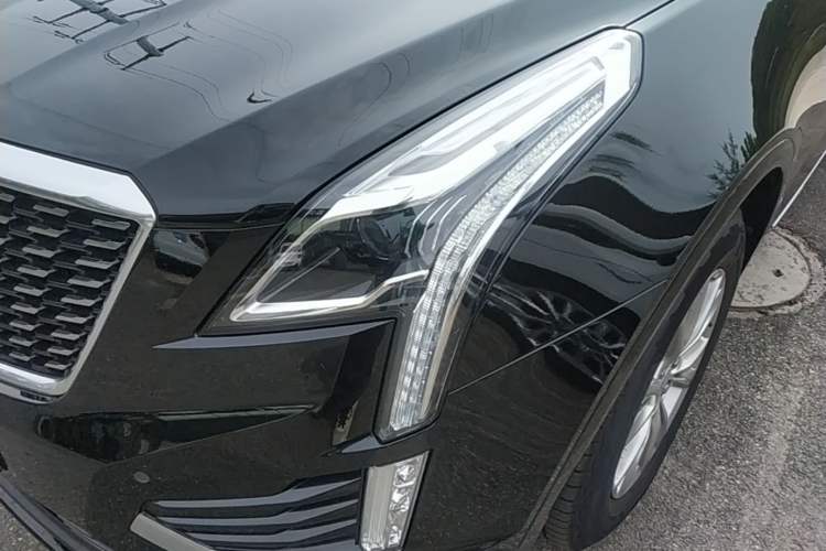 Used Cadillac XT5 2022 2.0T Two-Wheel Drive Luxury Version Left Front Headlight