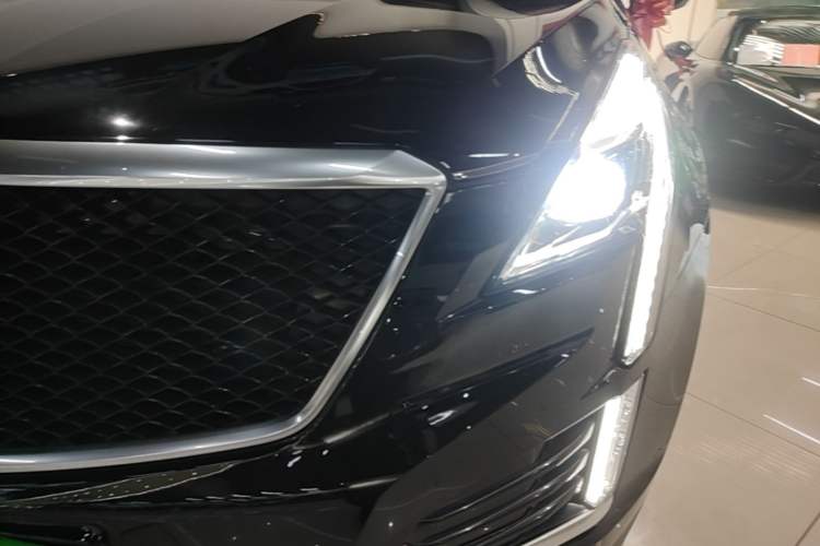 Used Cadillac XT5 2022 2.0T Four-Wheel Drive Premium Edition Left Front Headlight