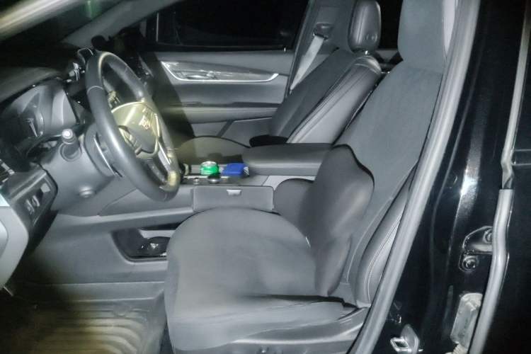 Used Cadillac XT5 2022 2.0T Four-Wheel Drive Luxury Version (Hummingbird Edition) Left Front Seat