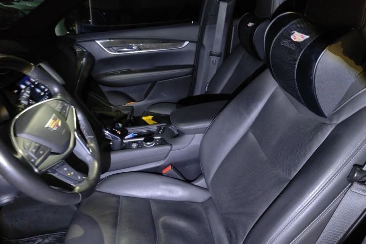 Used Cadillac XT5 2022 2.0T Four-Wheel Drive Luxury Version (Hummingbird Edition) Left Front Seat