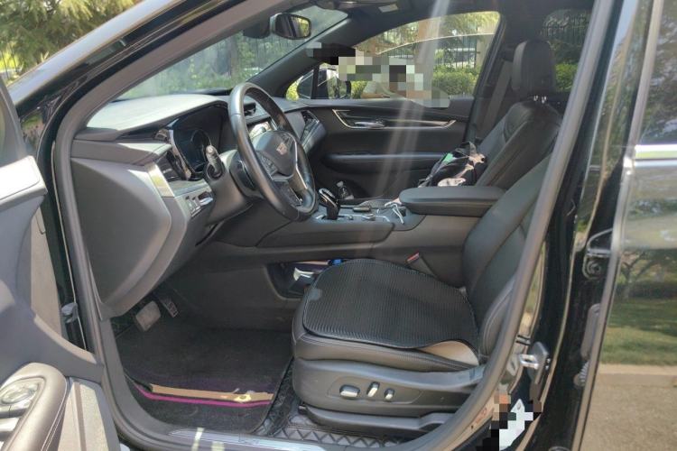 Used Cadillac XT5 2022 2.0T Two-Wheel Drive Luxury Version Left Front Seat