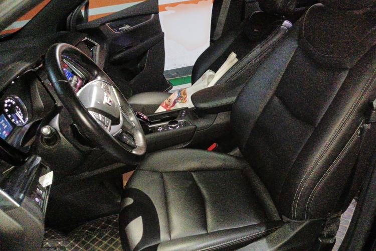 Used Cadillac XT5 2022 2.0T Two-Wheel Drive Luxury Version Left Front Seat
