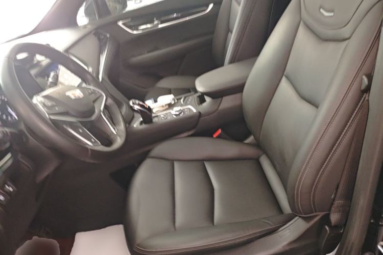 Used Cadillac XT5 2022 2.0T Two-Wheel Drive Luxury Version Left Front Seat