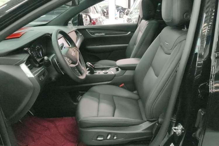 Used Cadillac XT5 2022 2.0T Four-Wheel Drive Luxury Version (Hummingbird Edition) Left Front Seat