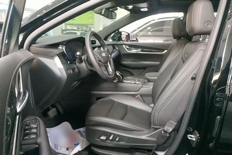 Used Cadillac XT5 2022 2.0T Two-Wheel Drive Luxury Version Left Front Seat