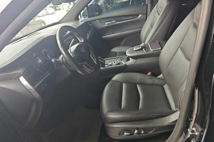 Used Cadillac XT5 2022 2.0T Four-Wheel Drive Luxury Version Left Front Seat