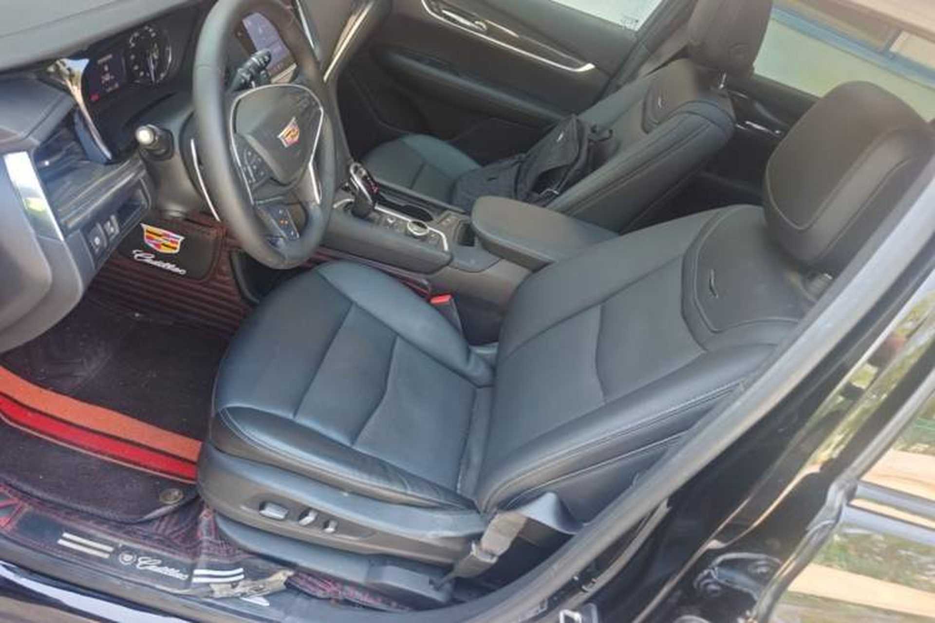 Used Cadillac XT5 2022 2.0T Four-Wheel Drive Luxury Version (Hummingbird Edition) Left Front Seat