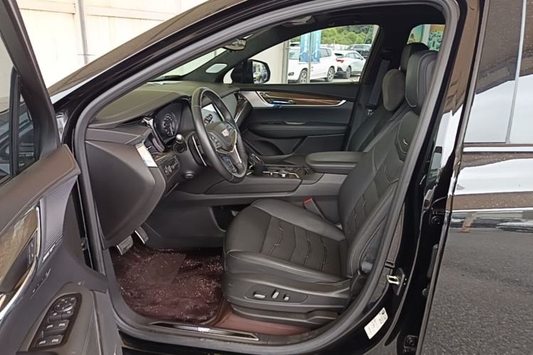 Used Cadillac XT5 2022 2.0T Four-Wheel Drive Platinum Edition Left Front Seat