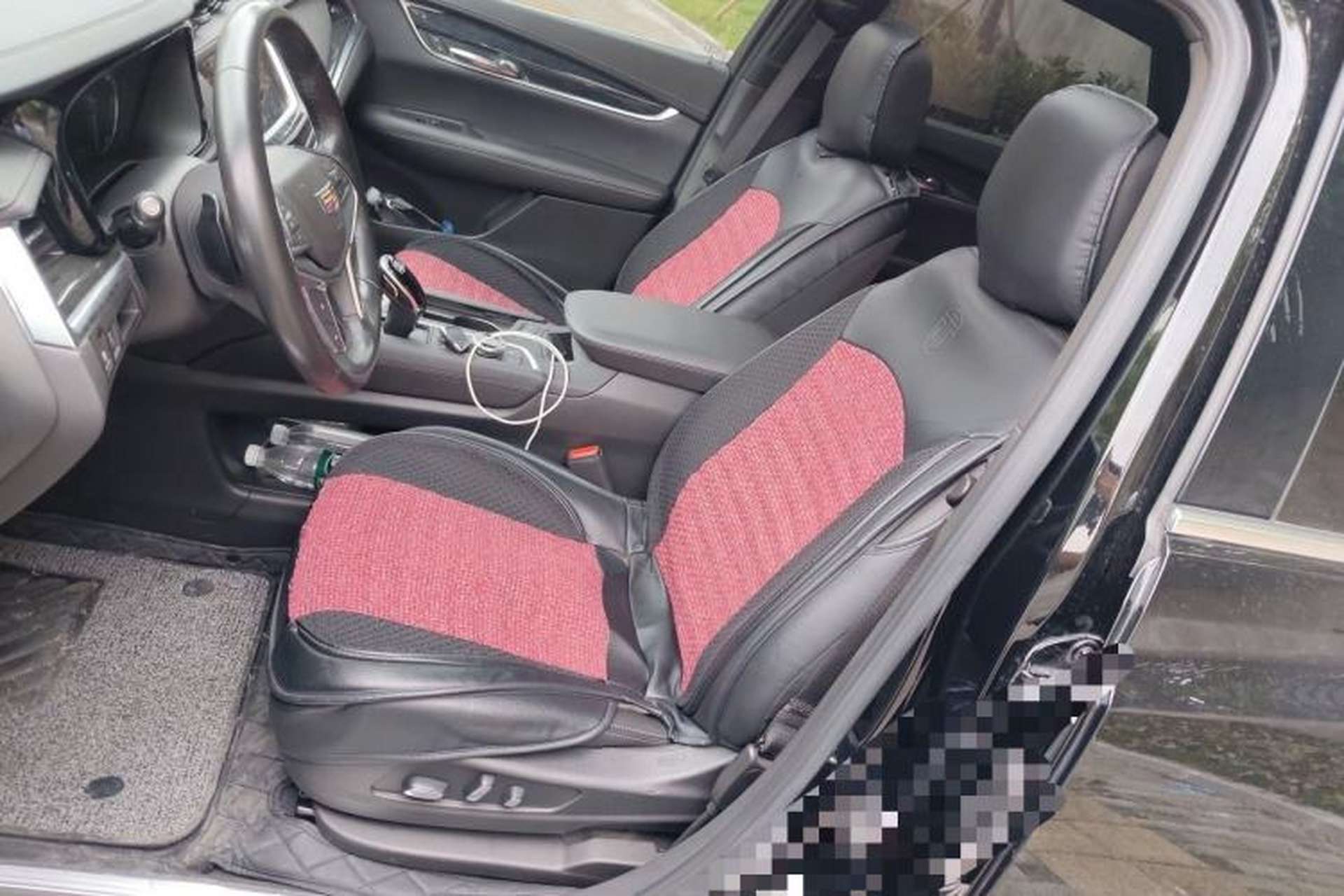 Used Cadillac XT5 2022 2.0T Two-Wheel Drive Luxury Version Left Front Seat