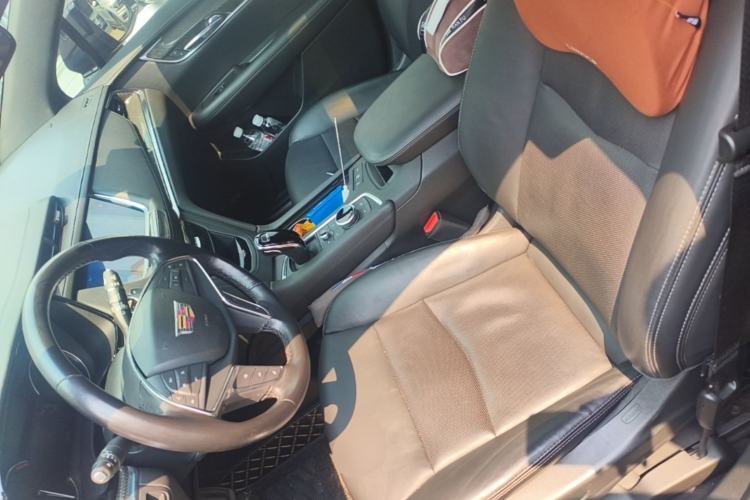 Used Cadillac XT5 2022 2.0T Four-Wheel Drive Luxury Version (Hummingbird Edition) Left Front Seat