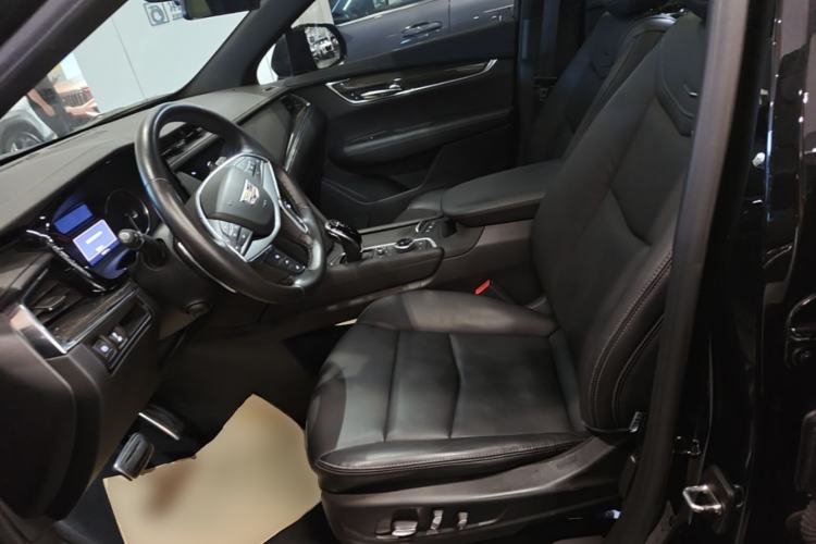 Used Cadillac XT5 2022 2.0T Four-Wheel Drive Premium Edition Left Front Seat