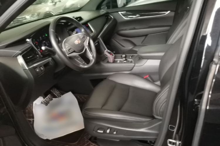 Used Cadillac XT5 2022 2.0T Two-Wheel Drive Luxury Version Left Front Seat