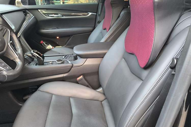Used Cadillac XT5 2022 2.0T Four-Wheel Drive Luxury Version (Hummingbird Edition) Left Front Seat