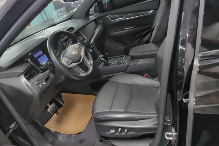 Used Cadillac XT5 2022 2.0T Four-Wheel Drive Luxury Version (Hummingbird Edition) Left Front Seat