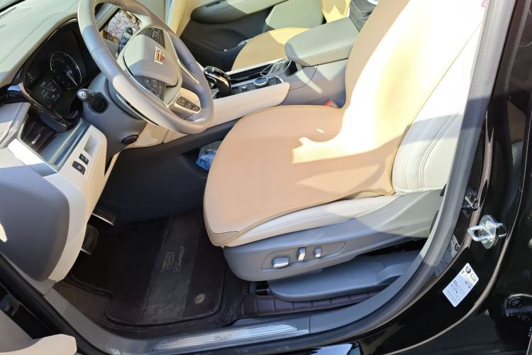 Used Cadillac XT5 2022 2.0T Four-Wheel Drive Luxury Version (Hummingbird Edition) Left Front Seat