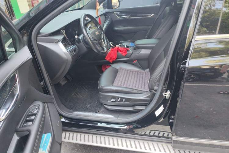 Used Cadillac XT5 2022 2.0T Two-Wheel Drive Luxury Version Left Front Seat