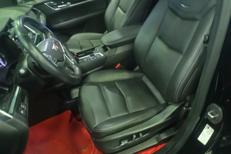Used Cadillac XT5 2022 2.0T Four-Wheel Drive Luxury Version Left Front Seat