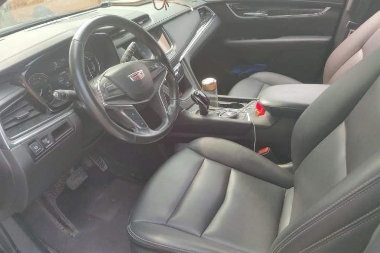 Used Cadillac XT5 2022 2.0T Two-Wheel Drive Luxury Version Left Front Seat