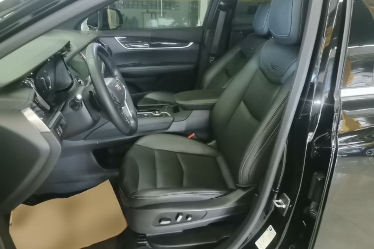 Used Cadillac XT5 2022 2.0T Two-Wheel Drive Luxury Version Left Front Seat