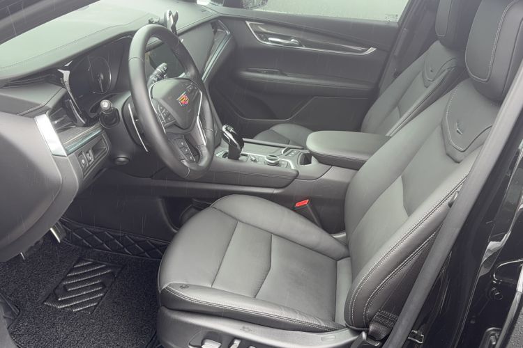 Used Cadillac XT5 2022 2.0T Four-Wheel Drive Luxury Version (Hummingbird Edition) Left Front Seat