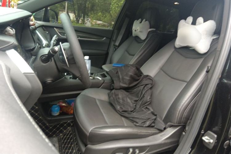Used Cadillac XT5 2022 2.0T Four-Wheel Drive Premium Edition Left Front Seat