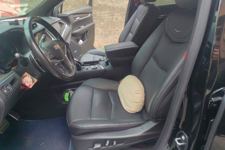 Used Cadillac XT5 2022 2.0T Four-Wheel Drive Luxury Version (Hummingbird Edition) Left Front Seat