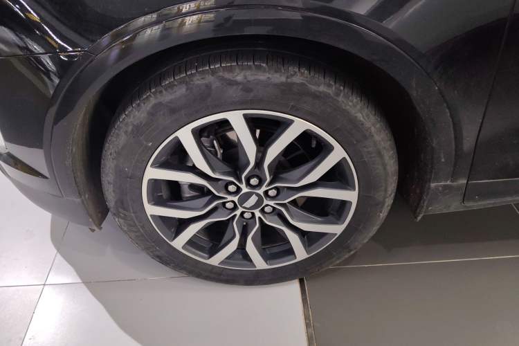 Used Cadillac XT5 2022 2.0T Four-Wheel Drive Luxury Version (Hummingbird Edition) Left Front Wheel Hub