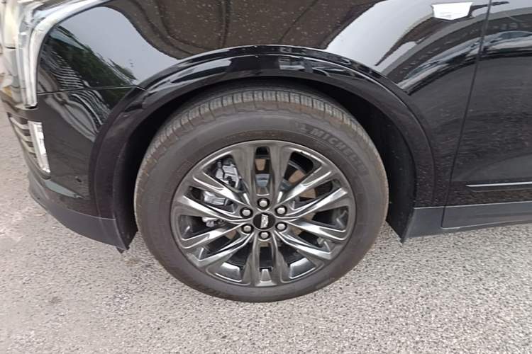 Used Cadillac XT5 2022 2.0T Four-Wheel Drive Platinum Edition Left Front Wheel Hub