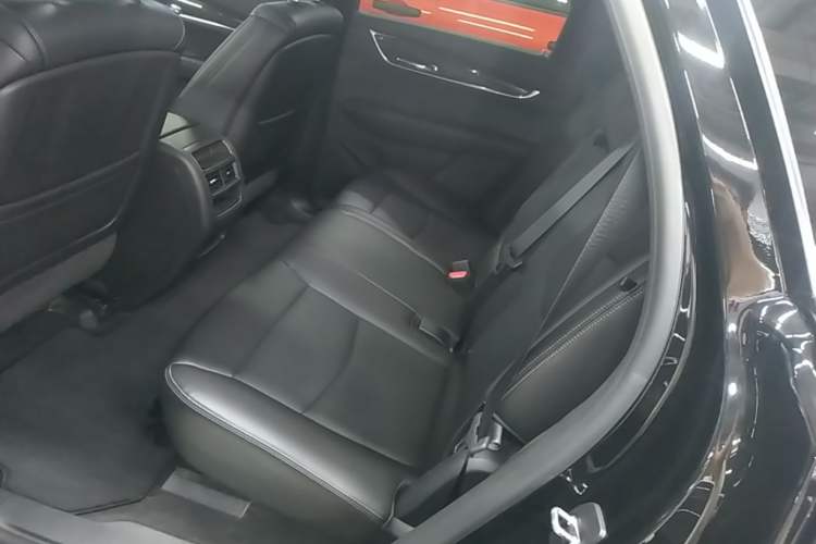 Used Cadillac XT5 2022 2.0T Four-Wheel Drive Premium Edition Left Rear Seat