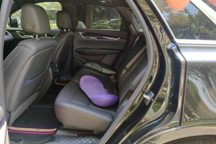 Used Cadillac XT5 2022 2.0T Two-Wheel Drive Luxury Version Left Rear Seat
