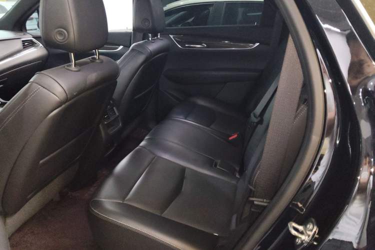 Used Cadillac XT5 2022 2.0T Four-Wheel Drive Luxury Version (Hummingbird Edition) Left Rear Seat