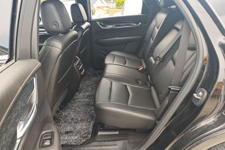 Used Cadillac XT5 2022 2.0T Two-Wheel Drive Luxury Version Left Rear Seat