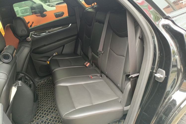 Used Cadillac XT5 2022 2.0T Four-Wheel Drive Luxury Version (Hummingbird Edition) Left Rear Seat