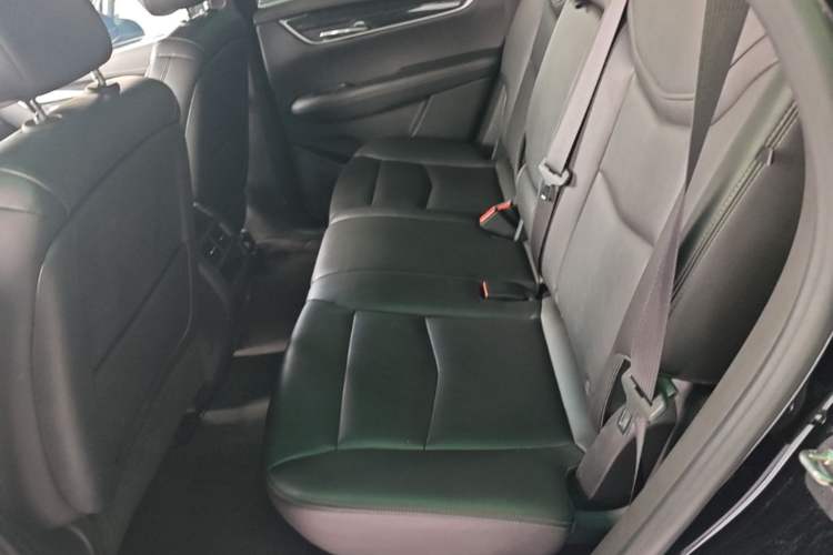 Used Cadillac XT5 2022 2.0T Four-Wheel Drive Luxury Version Left Rear Seat