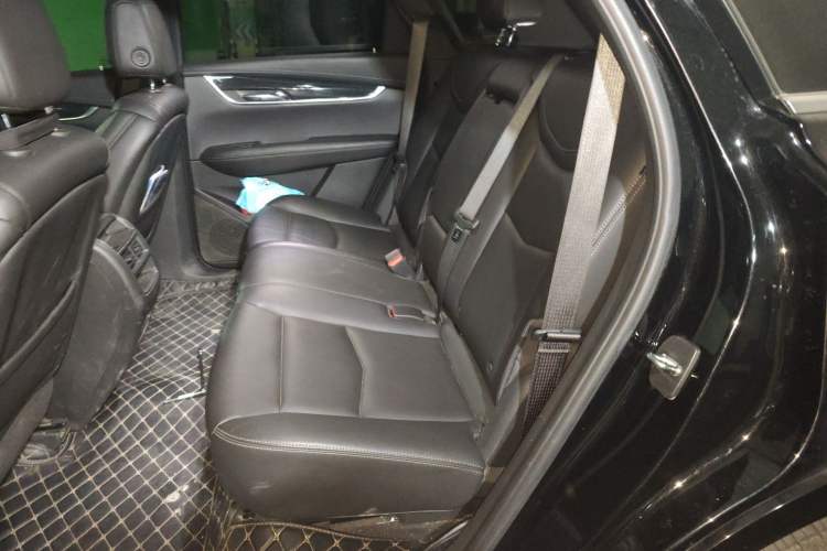 Used Cadillac XT5 2022 2.0T Two-Wheel Drive Luxury Version Left Rear Seat