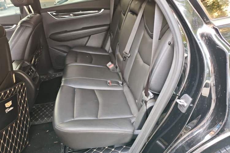 Used Cadillac XT5 2022 2.0T Two-Wheel Drive Luxury Version Left Rear Seat