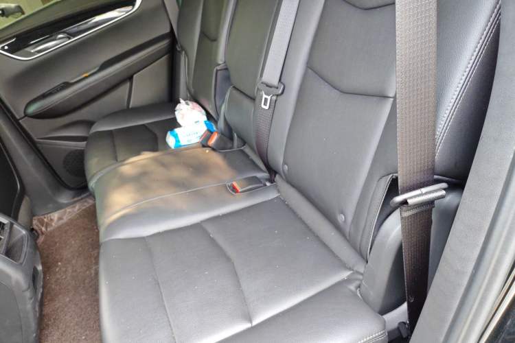 Used Cadillac XT5 2022 2.0T Four-Wheel Drive Luxury Version Left Rear Seat