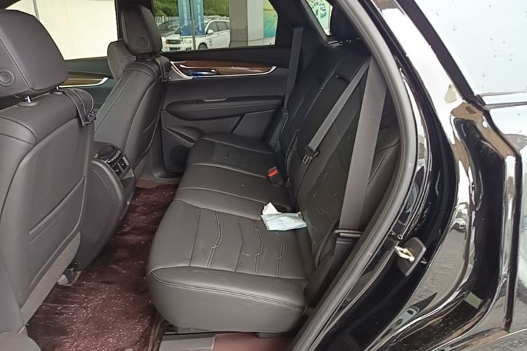 Used Cadillac XT5 2022 2.0T Four-Wheel Drive Platinum Edition Left Rear Seat